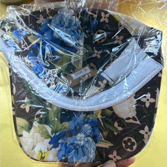 Black and Beige Patterned Cap - Picture 4 of 10